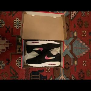 BRAND NEW NIKE AIR MAX 1 SE - BLACK/ BLUE GAZE/ ACTIVE FUCHSIA × 1